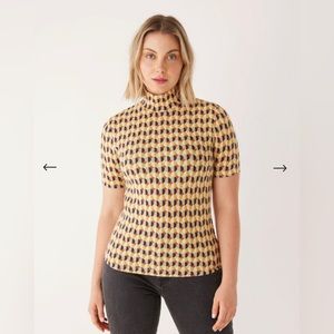 Frank and Oak printed short sleeve mockneck size S